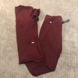 MAROON FIGS SCRUBS SET